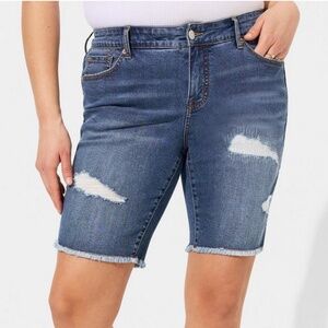 Torrid - Bermuda Boyfriend Vintage Distressed Stretch Blue Mid-Rise Short - 20